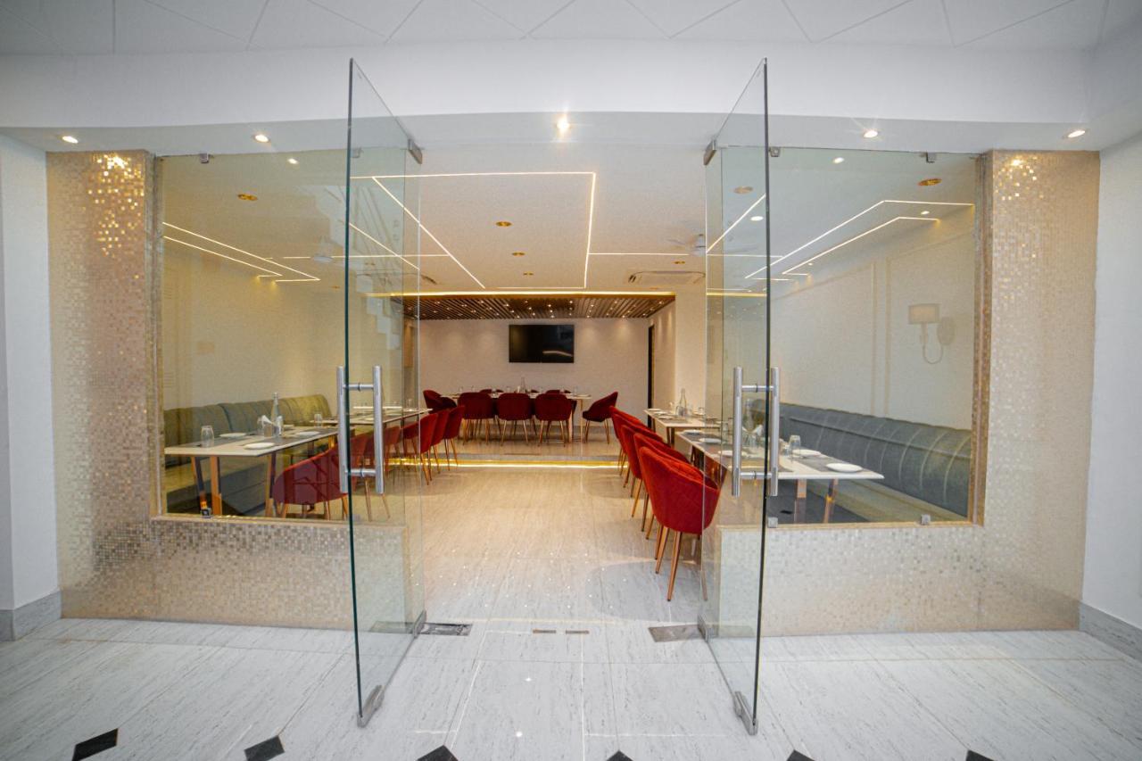 فندق Pearl Courtyard فاراناسي المظهر الخارجي الصورة