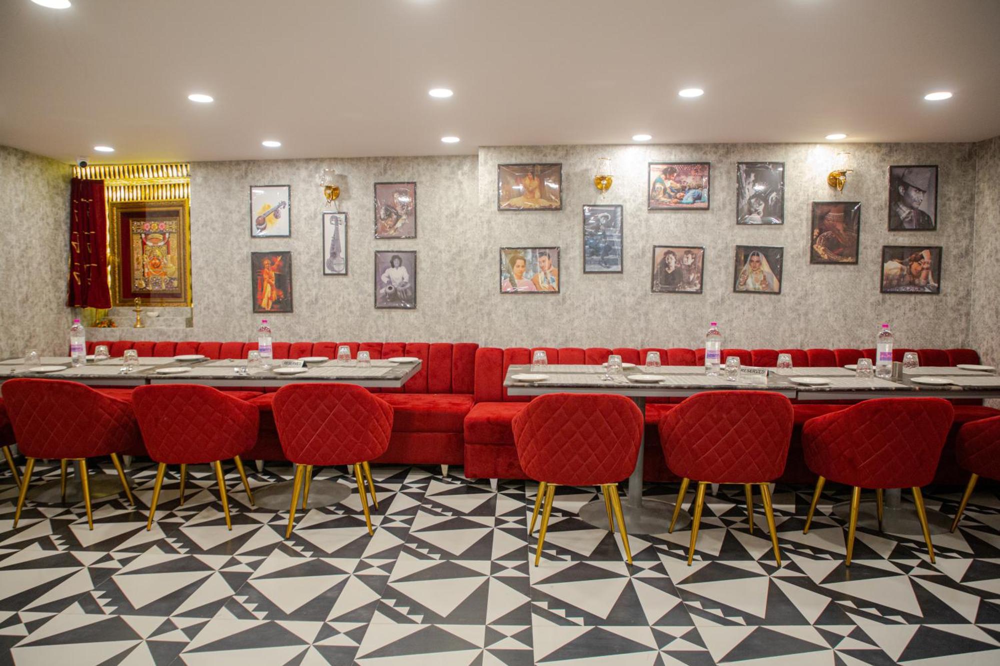 فندق Pearl Courtyard فاراناسي المظهر الخارجي الصورة